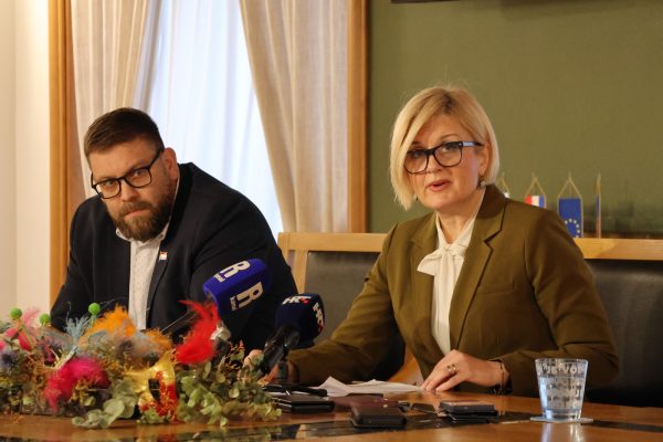 Konferenza stampa-Vivoda-Rincic