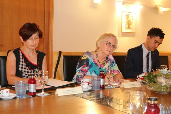 Znanstvena suradnica Dijana Padežanin, australska veleposlanica Susan Cox i savjetnik Veleposlanstva Maris Tebecis
