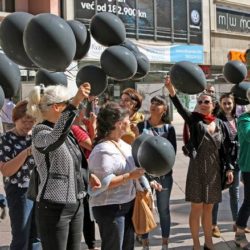 Simbolično puštanje balona - u organizaciji Riječke mreže za pružanje psihosocijalne potpore žrtvama nasilja