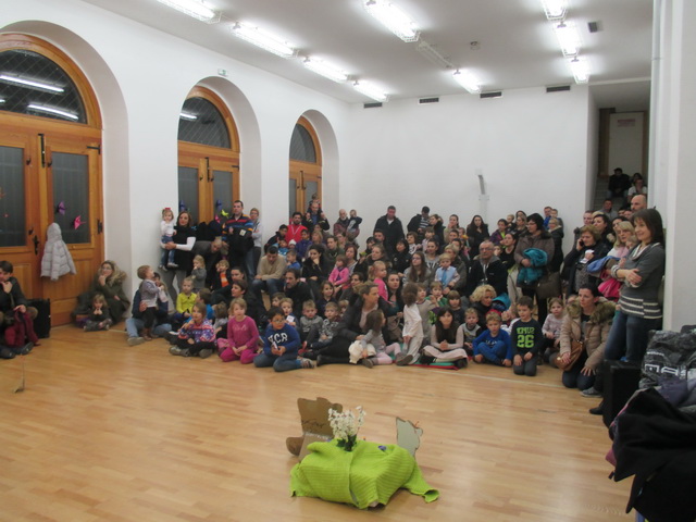 Doček Djeda Božićnjaka u OŠ Dolac