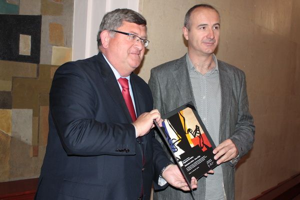 Nagradu je uručio gradonačelnik Vojko Obersnel