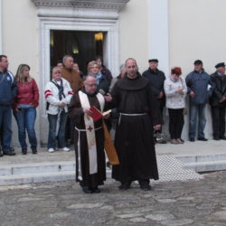 Blagoslov ispred Crkve Majke Božje Trsatske