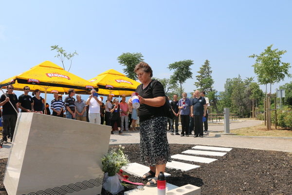 Obitelji poginulih branitelja odale su počast svojim najmilijima