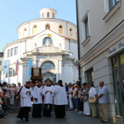 Procesija je krenula od Katedrale sv. Vida