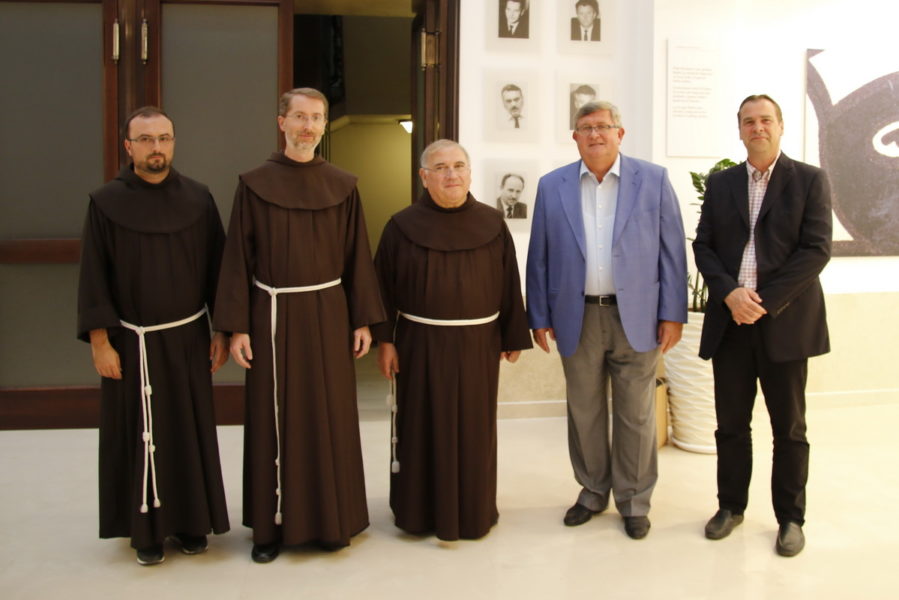 Fra Mario Zubak, fra Antun Jesenovića, fra Bernard Barbarić, Vojko Obersnel i Petar Škarpa