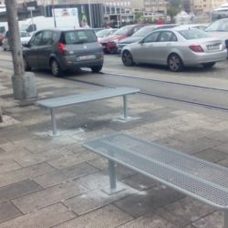 Web klupe na Rivi