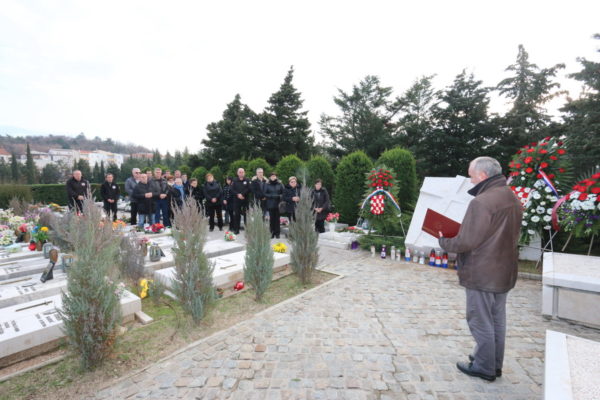 Vojni kapelan Mirko Vukoja održao je molitvu za sve koji su dali život za obranu domovine