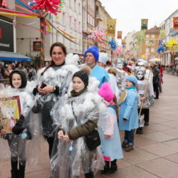 U povorci sudjeluje 67 karnevalskih grupa