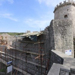 Statička sanacija i konzervacija zapadnog zida stambenog dijela Trsatskog kaštela