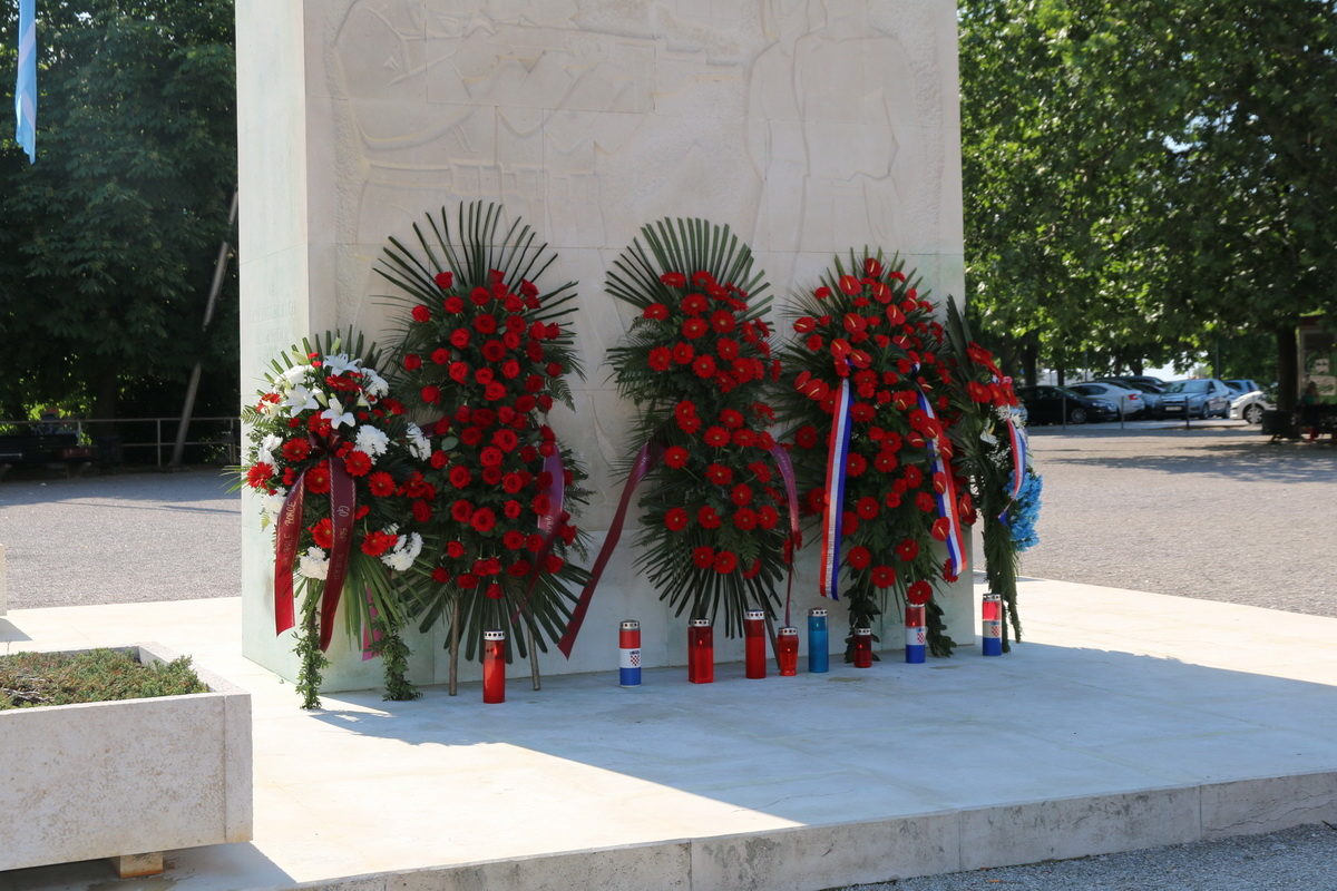 Dan pobjede nad fašizmom – položeni vijenci na Spomeniku oslobođenja