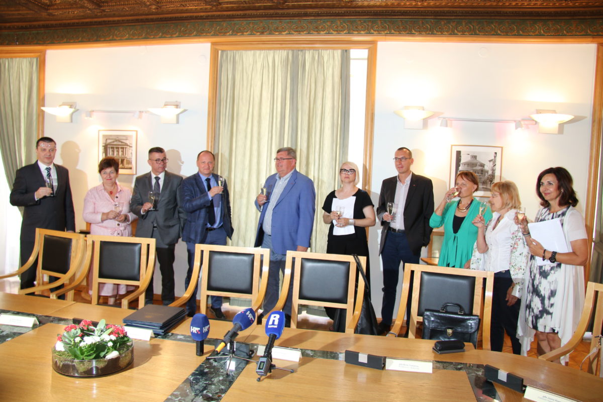 Grad Rijeka i gradska komunalna društva donirali 2 milijuna kuna riječkom KBC-u