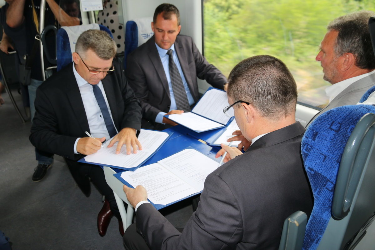Od rujna vlakom i autobusom jednom pretplatničkom kartom