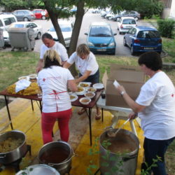 padele i lonci - kuhinja na otvorenom