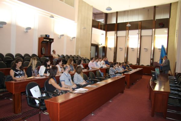 Gradonačelnik u sklopu Ljetne škole Ekonomskog fakulteta predstavio projekte Grada Rijeke