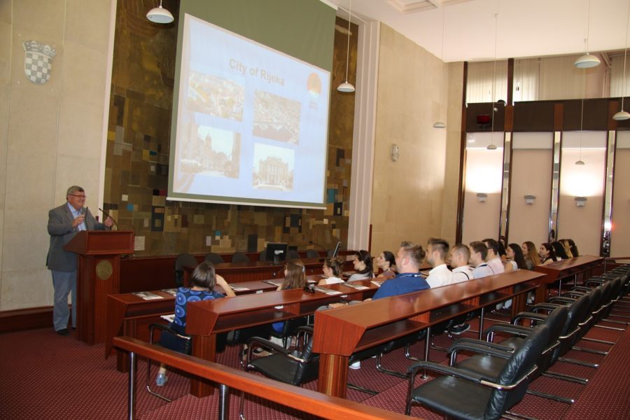 Gradonačelnik u sklopu Ljetne škole Ekonomskog fakulteta predstavio projekte Grada Rijeke