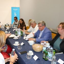 Radni sastanak sa županom Zlatkom Komadinom i gradonačelnikom Vojkom Obersnelom te ravnateljima gradskih ustanova i direktoricom EPK 2020