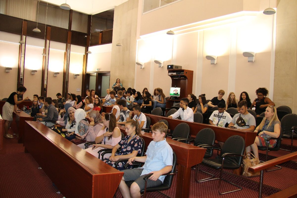 Susret gradonačelnika i mladih - Međunarodni susret mladih za kreativnost i mir