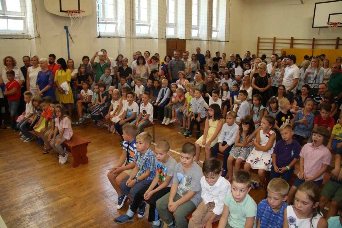 Prvi dan škole – gradonačelnik posjetio prvašiće