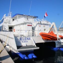 Kršten najnoviji Jadrolinijin katamaran „Jelena“