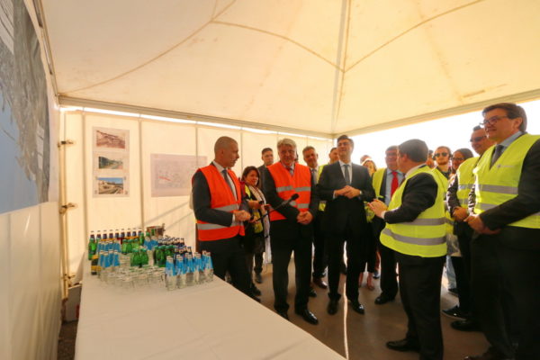 Premijer Plenković s visokim dužnosnicima Vlade obišao gradilište na terminalu Brajdica