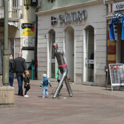 Hodač i riječki dvoglavi orao u akciji promocije taktilnih slikovnica za slijepu i slabovidnu djecu