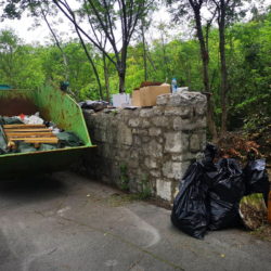 Volonterska eko akcija čišćenja budućeg parka na Kantridi