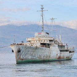 Brod Galeb otegljen u brodogradilište u Kraljevici