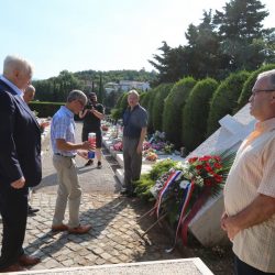 Polaganje vijenaca u povodu obilježavanje 29. godišnjice 111. brigade HV-a