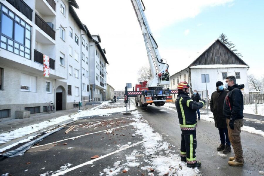 Predsjednik Milanović obišao vatrogasce foto Ured Predsjednika RH