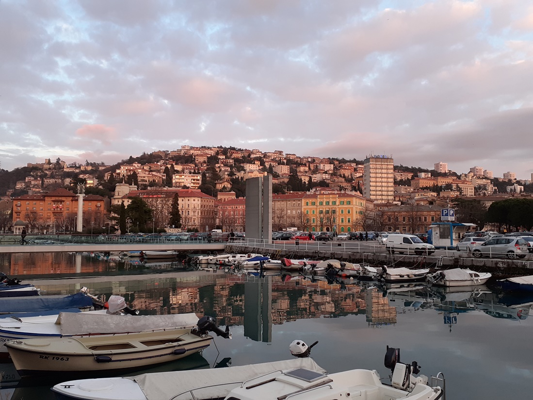 Konzulati u gradu Sušaku