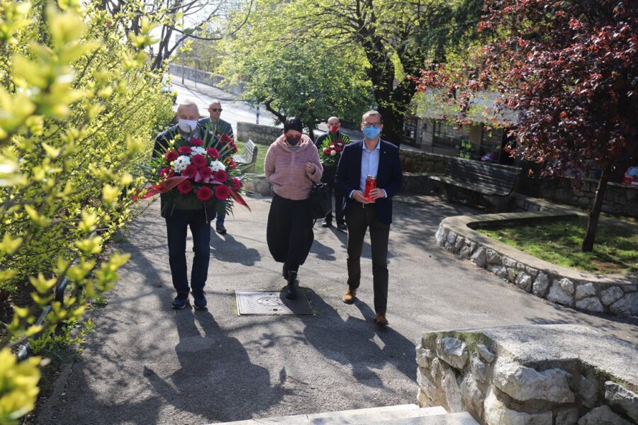 Polaganje vijenaca u Spomen parku Krimeja