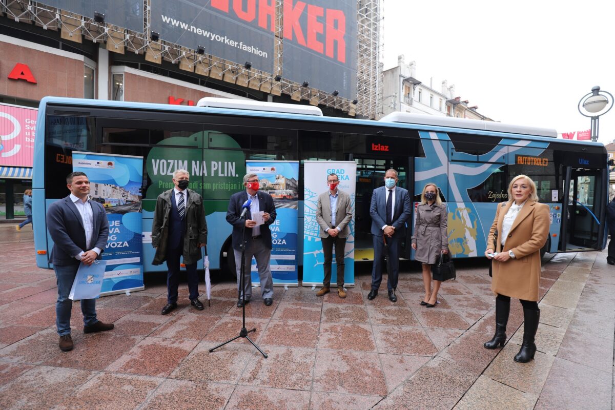 Predstavljanje 10 autobusa na stlačeni prirodni plin