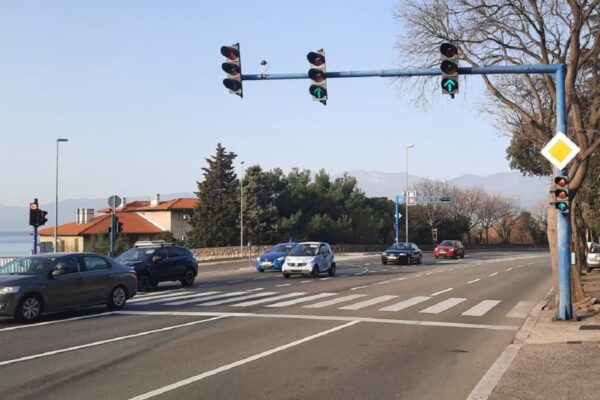 Pametni semafori postavljeni na šest raskrižja - Liburnijska-gradilište trgovačkog centra