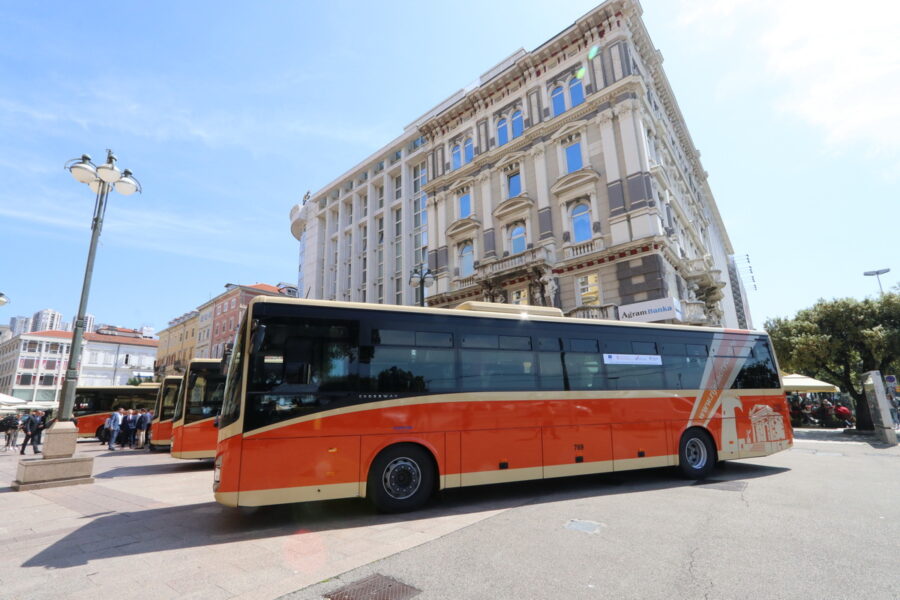 Predstavljanje pet novih autobusa Autotroleja