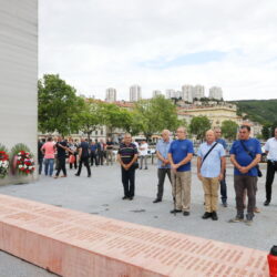 Položeni vijenci u povodu 30. obljetnice osnutka 111. brigade HV-a