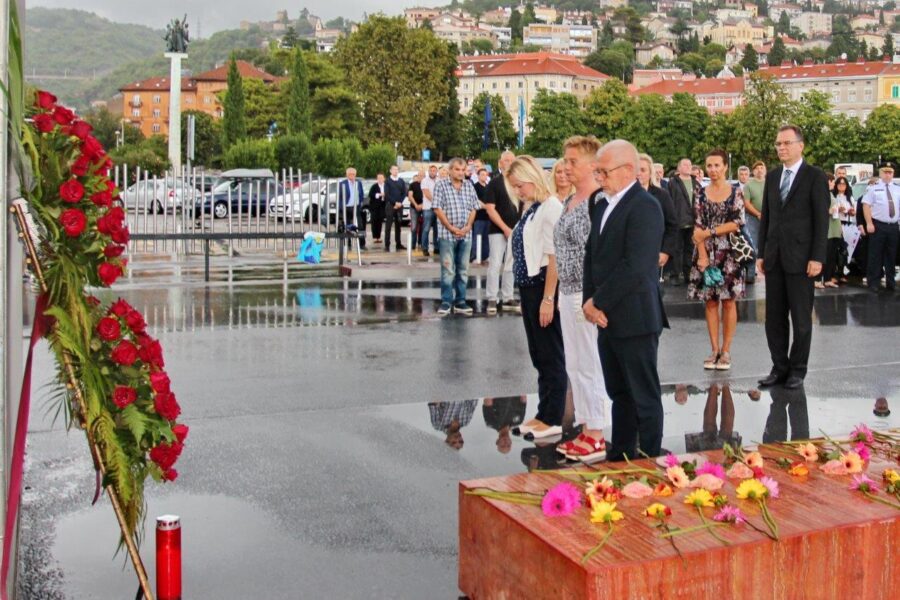 Polaganje vijenaca povodom Dana pobjede i domovinske zahvalnosti i Dana hrvatskih branitelja