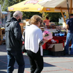 Jesenski sajam na mostu ispred hotela Continental