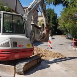 Radovi na izgradnji vodovodnog ogranka u ulici Mire Radune Ban