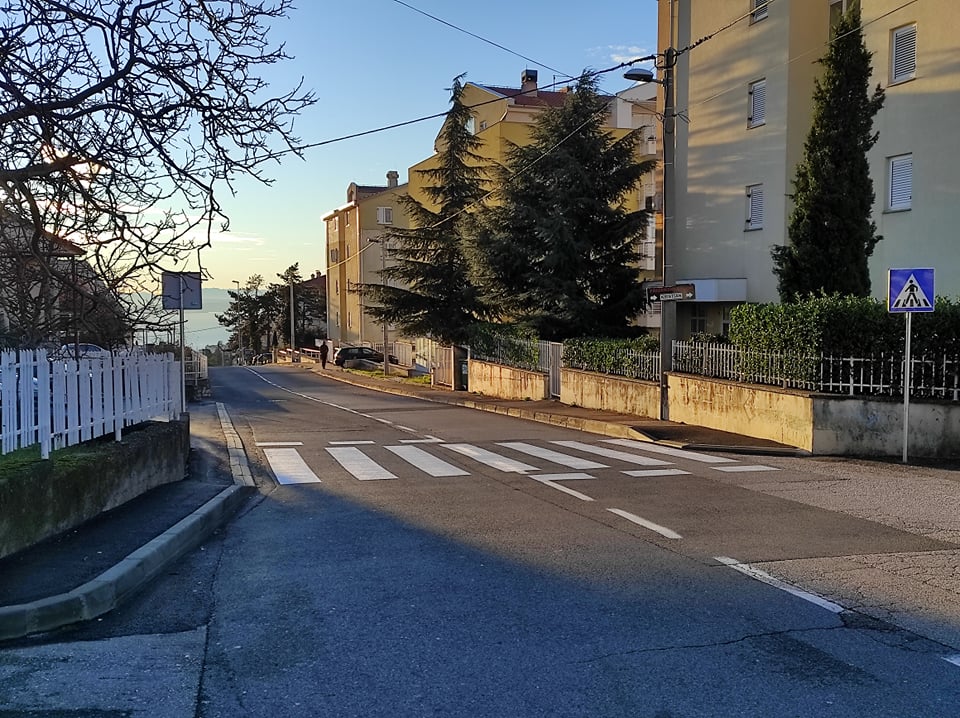 Novi pješački prijelaz u Primorskoj ulici u blizini k.br. 20 i 3C