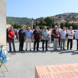 Polaganje vijenaca 111. brigada HV-a