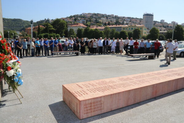 Polaganje vijenaca 111. brigada HV-a