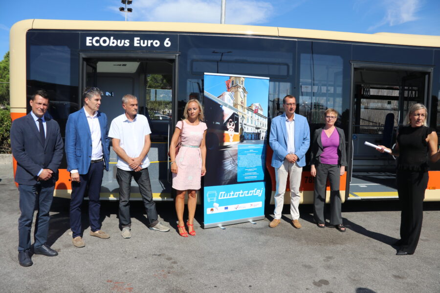 Predstavljeno 14 novih autobusa Autotroleja nabavljenih EU sredstvima