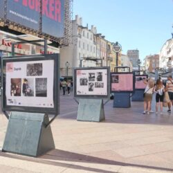 Izložba na postamentima u sklopu projekta They live