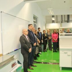 Otvorenje laboratorija za farmaciju u zgradi Sveučilišnih odjela na Kampusu