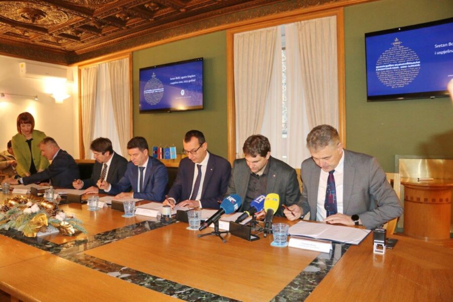 Potpisivanje Ugovora o uključivanju željeznice u sustav javnog gradsko-prigradskog prijevoza Grada Rijeke