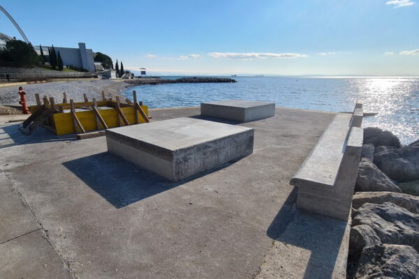 Radovi na prilagodbi zapadnog platoa plaže Ploče siječanj 2023
