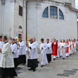 Misno slavlje i procesija povodom blagdana sv. Vida