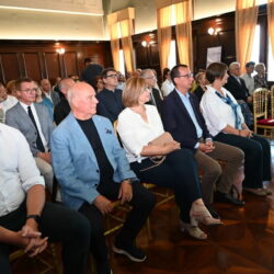 Ivanu Đikiću počasni doktorat Sveučilišta u Rijeci