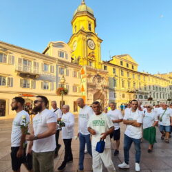 Mimohod sjećanja na žrtve genocida u Srebrenici