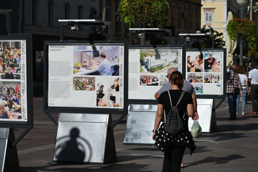 Izložba na Korzu povodom 50. obljetnice Sveučilišta u Rijeci